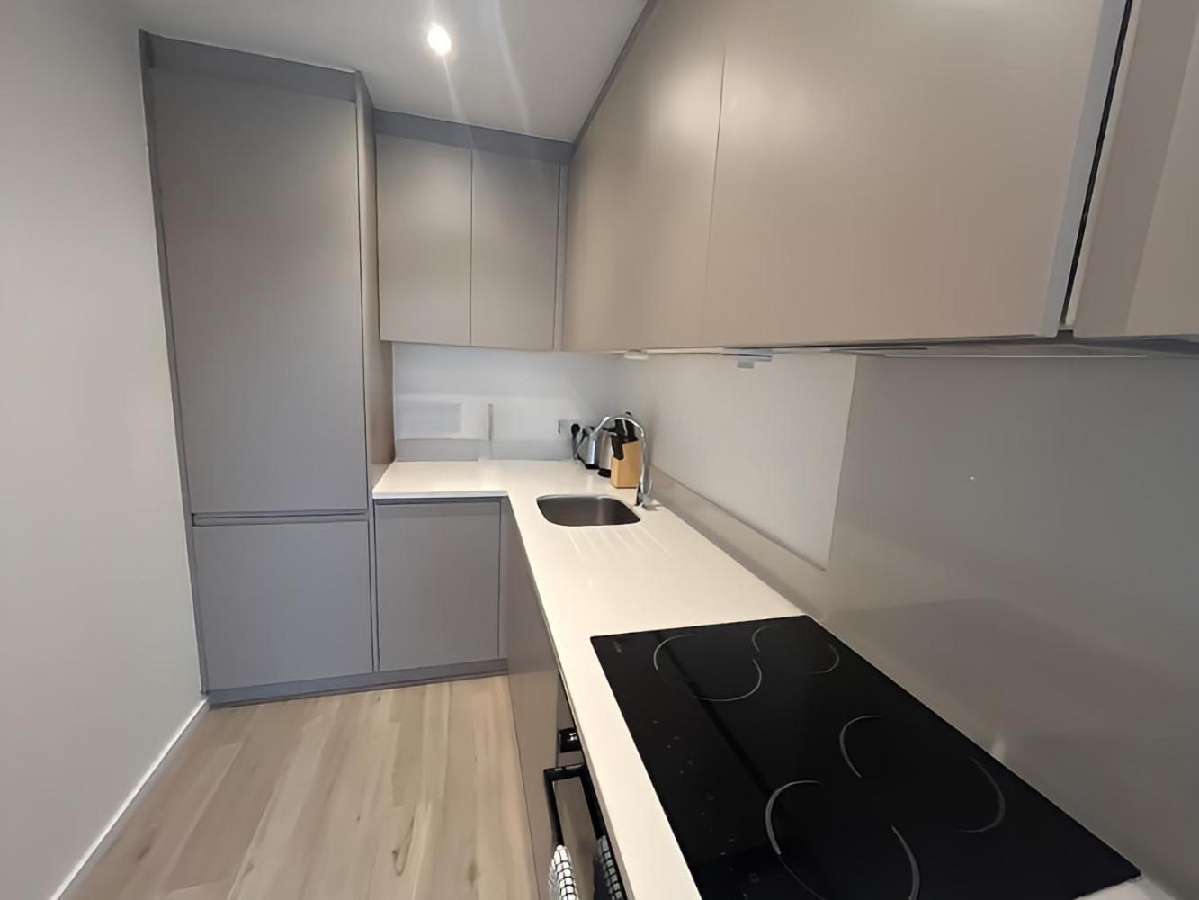 1Br Luxury Flat At Train Station - Long Stays Welcome - Just Ask Milton Keynes Kültér fotó