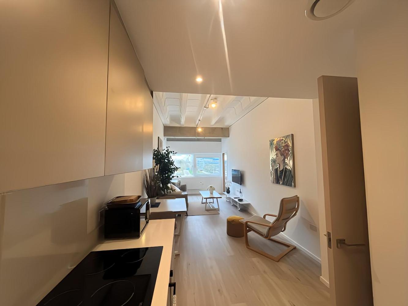 1Br Luxury Flat At Train Station - Long Stays Welcome - Just Ask Milton Keynes Kültér fotó