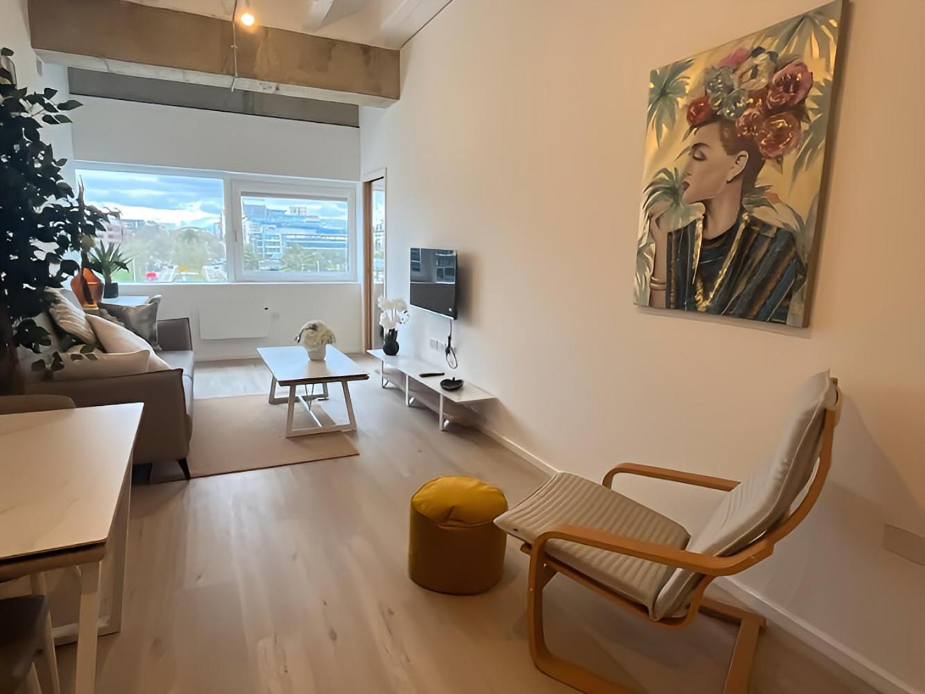 1Br Luxury Flat At Train Station - Long Stays Welcome - Just Ask Milton Keynes Kültér fotó